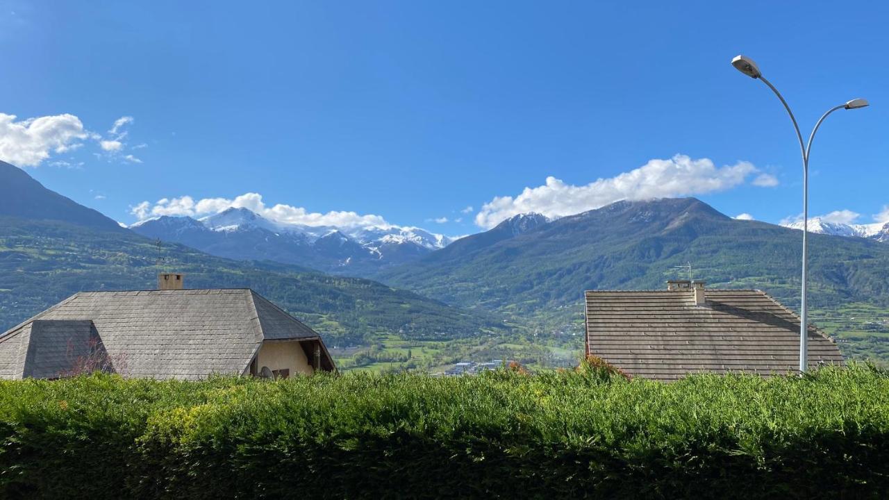 Embrun - Appartement 4/6 Personnes Avec Exterieurs Exterior photo